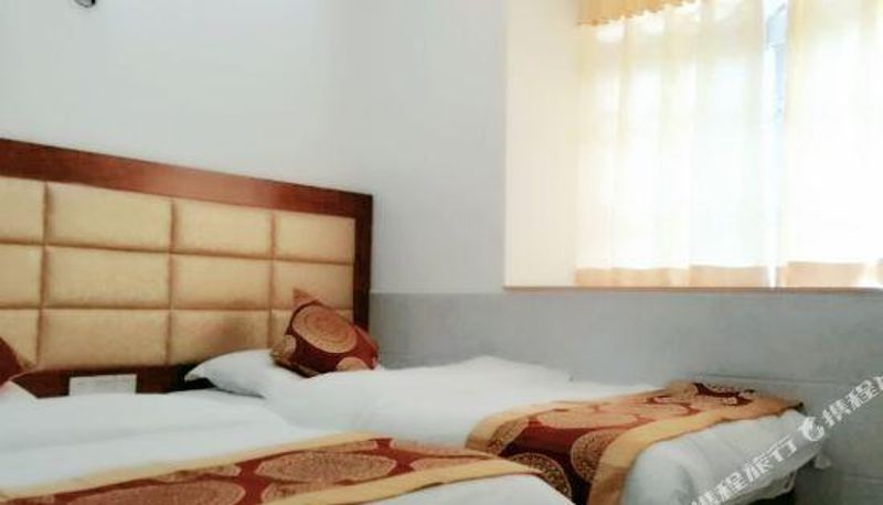 Camera - Emeishan Hengyuan Business Hotel