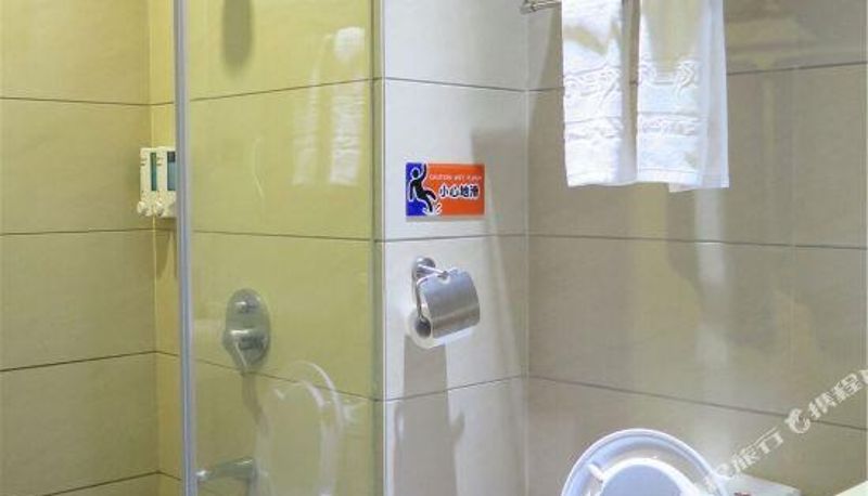 Camera - Wanning Mantening Hot Spring Hotel Apartment (Xinglong Town Branch)