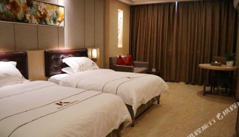 Camera - Wanning Kaiwei Hotel (City Center Branch)