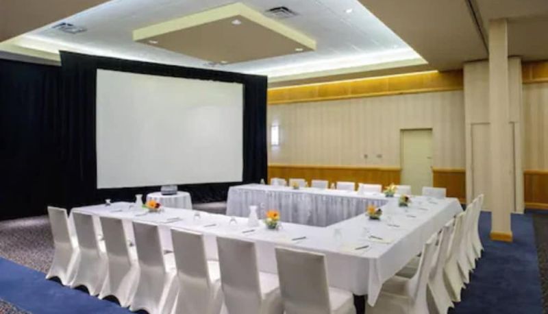 Salle de réunion - Metro Points Hotel