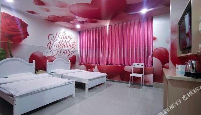 Camera business - Guangzhou student theme apartment
