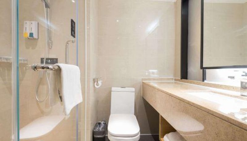 Camera business - City Comfort Inn (Guangzhou Nanfang Hospital  Tonghe  Metro Station)