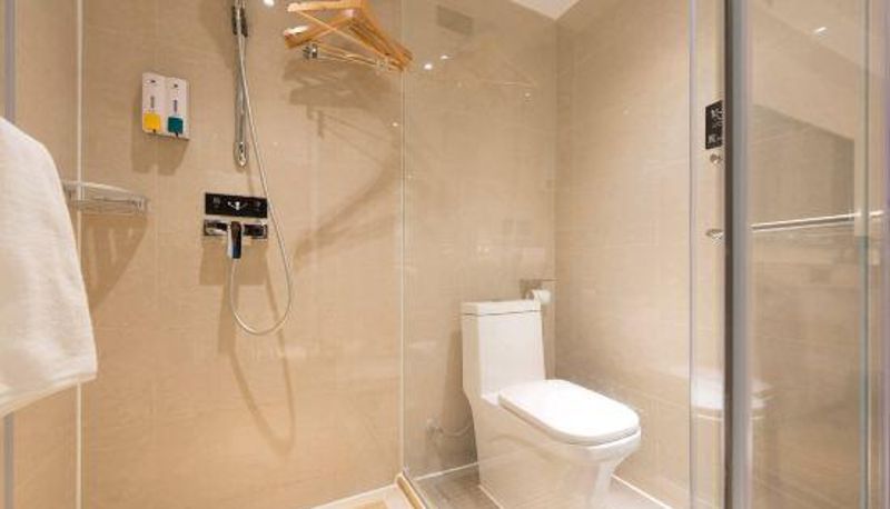 Camera business - City Comfort Inn (Guangzhou Nanfang Hospital  Tonghe  Metro Station)
