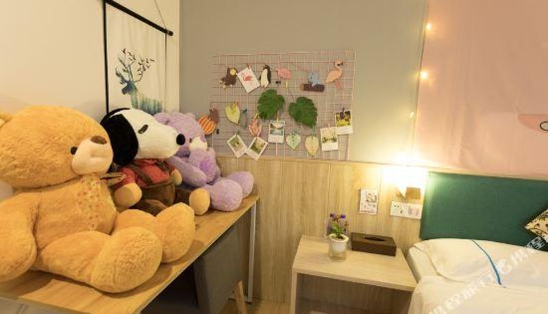 Zimmer - Jiahao Hotel (Guangzhou Panyu Luoxi Metro Station Store)
