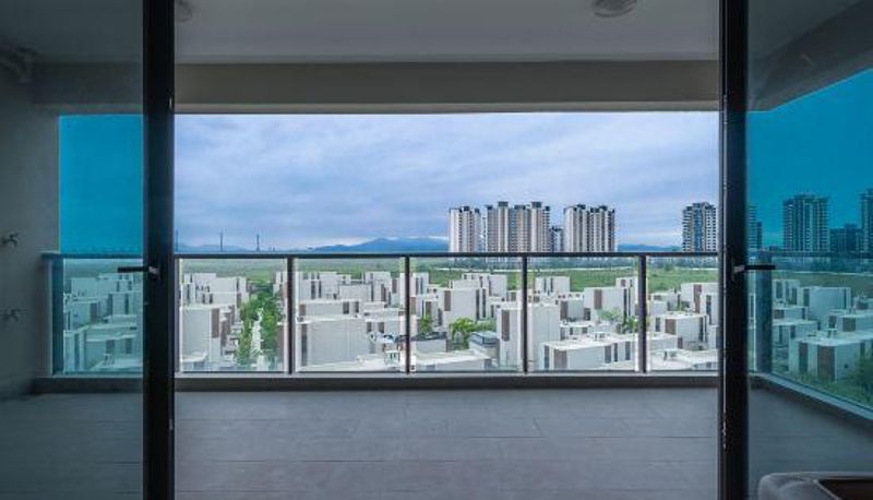 Pokój z balkonem - Naveten Apartments