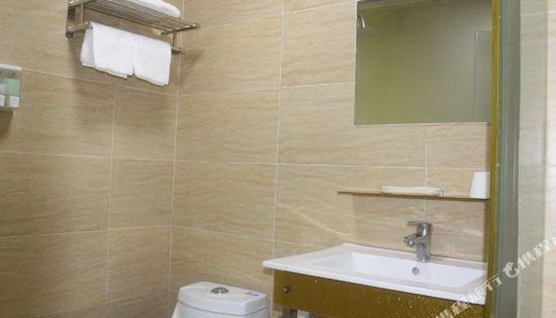 Kamer - Shenzhen Donghai Business Hotel (Shenzhen Shiyan Tangtou Branch)