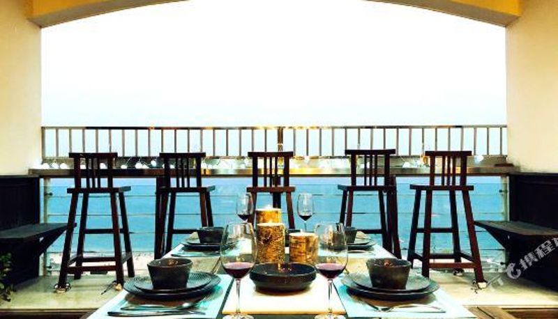 Zimmer mit Meerblick - ALONG Inn.