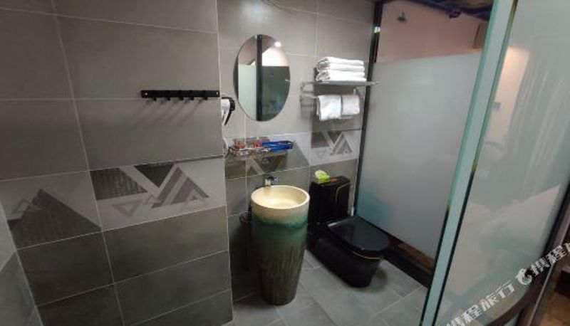 Pokój z balkonem - Chengdu Luofu Hotel