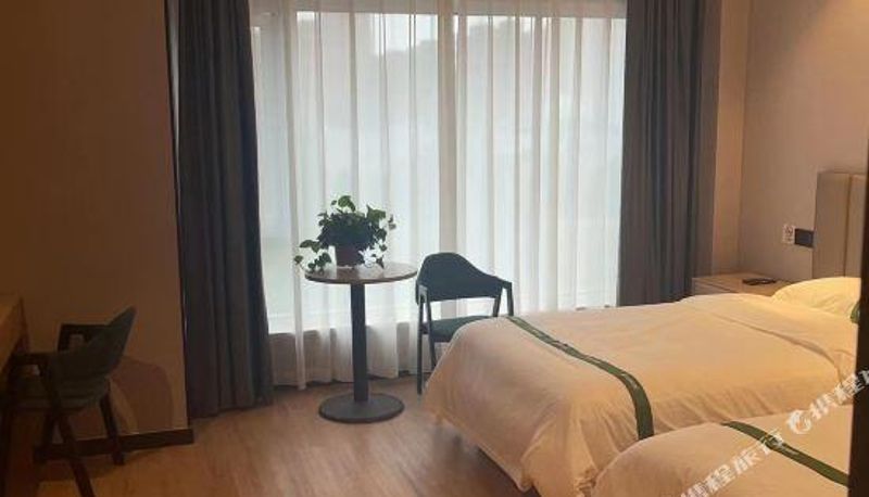 Familienzimmer - Wuxi)  Huishan District Greentree Inn (Sunshine 100