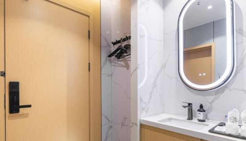 Camera - Qingmu Platinum Hotel (Nanjing Pukou Wende Road Subway Station)