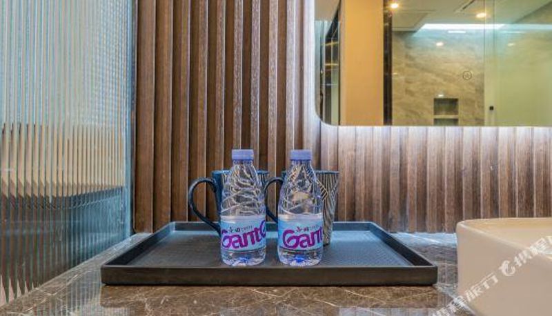 Camera - Yuya guangnian Hotel (Chongqing Central Park store)