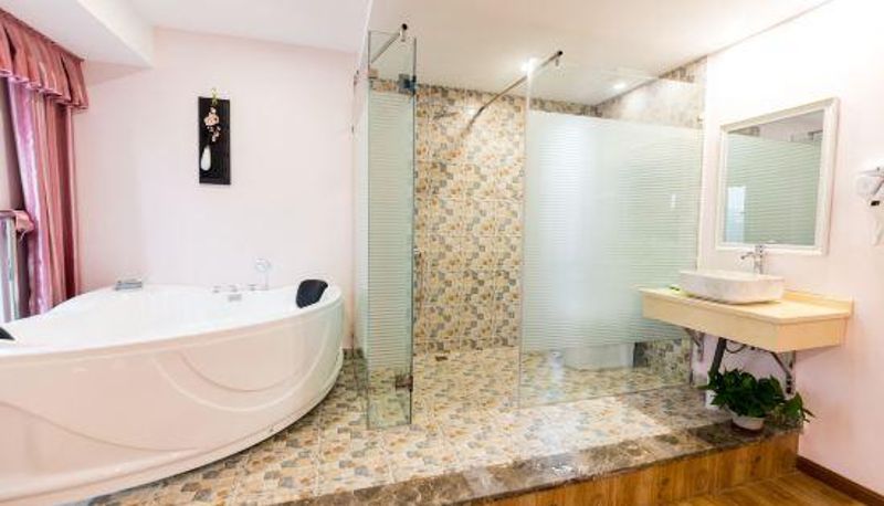 Camera - Linquan Holiday Hotel (R&F City)