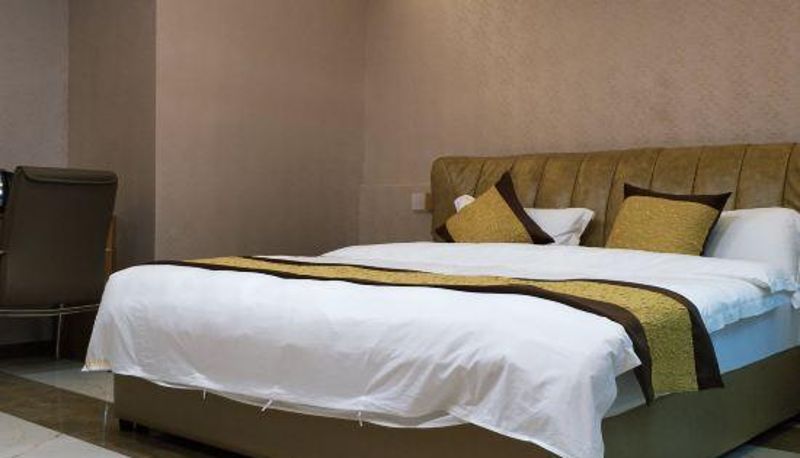 Camera - Shixiang Holiday Hotel (Tongliang Wanda Plaza Store)