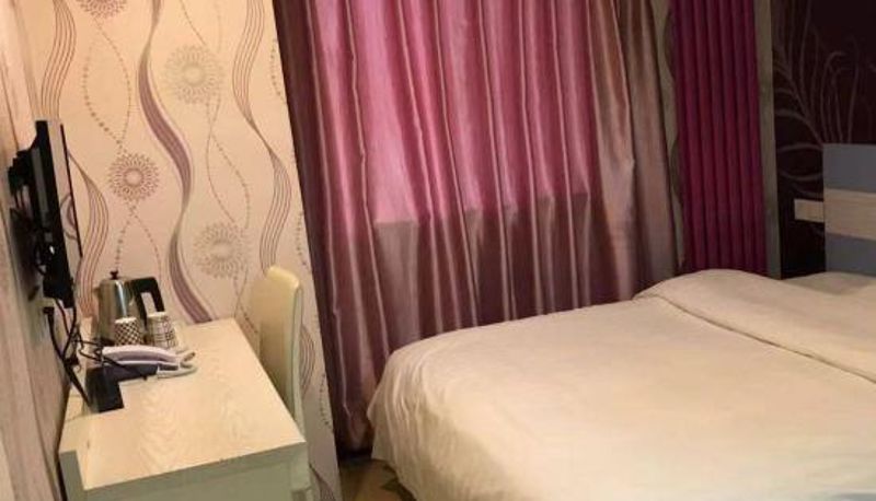 Room - Xiaozhu Theme Hotel