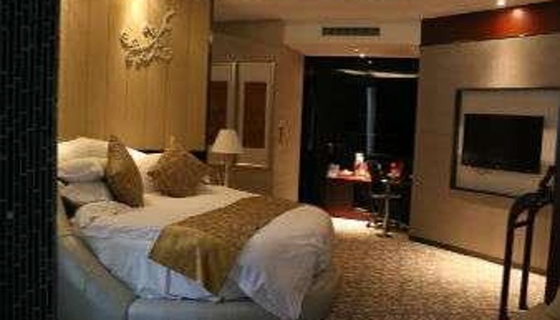 Camera - Ramada by Wyndham YangZhou BaoYing