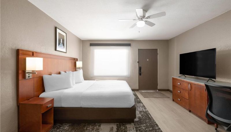 Camera - Travelodge by Wyndham Parker
