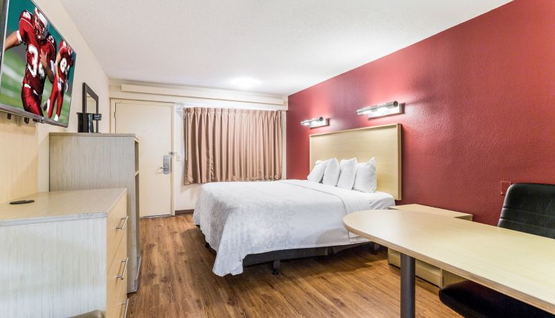 Zimmer - Red Roof PLUS+ Nashville North - Goodlettsville