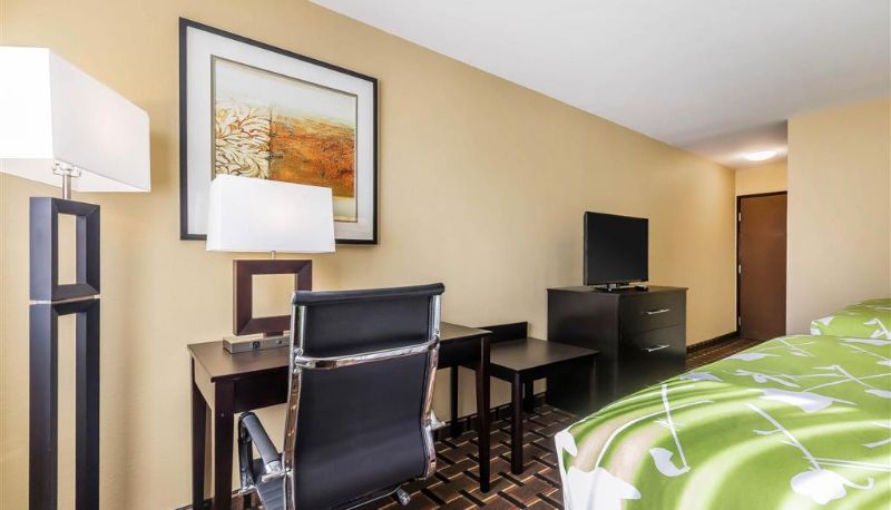 Camera - Econo Lodge Boaz