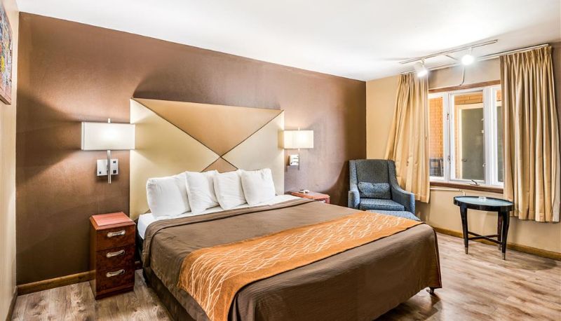 Zimmer - Econo Lodge Oskaloosa