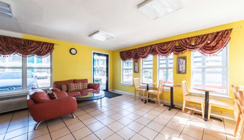 Sala - Rodeway Inn University/Downtown