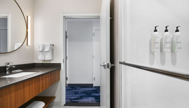 Camera - Fairfield by Marriott Inn and Suites Orlando at Millenia