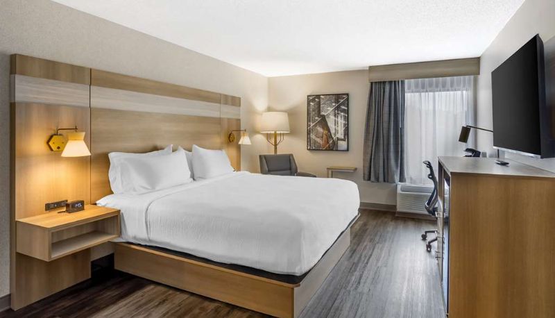 Camera - Best Western Plus Heritage Rail Inn & Suites