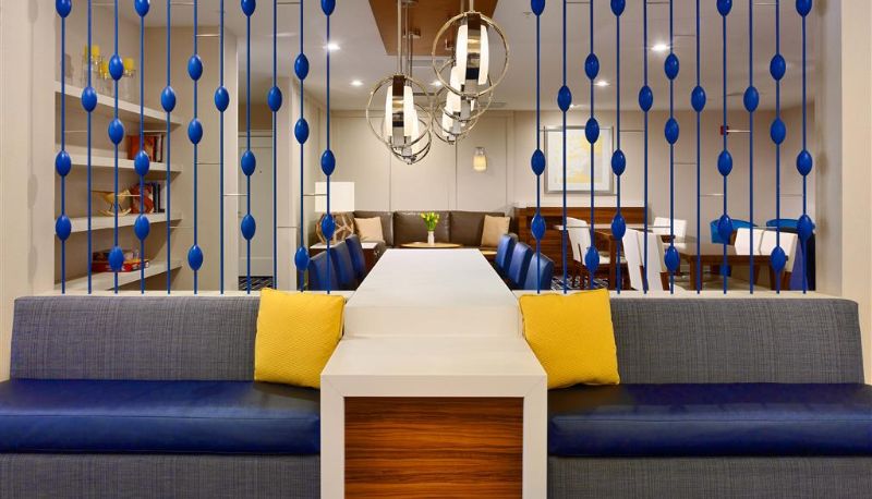 Hal - Sonesta ES Suites Princeton