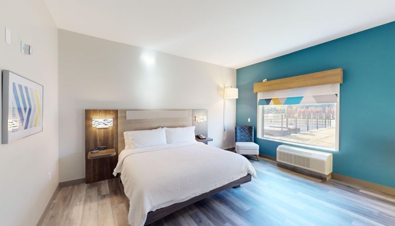 Camera - Holiday Inn Express & Suites CHICAGO SCHAUMBURG by IHG