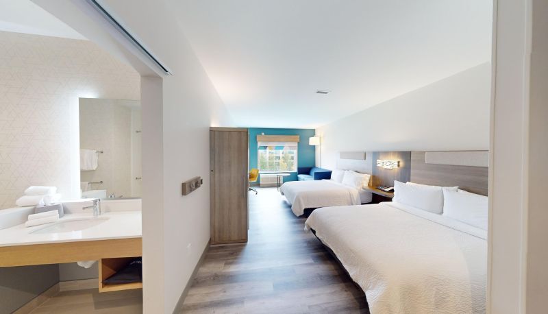 Camera - Holiday Inn Express & Suites CHICAGO SCHAUMBURG by IHG