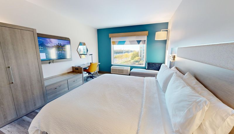 Camera - Holiday Inn Express & Suites CHICAGO SCHAUMBURG by IHG