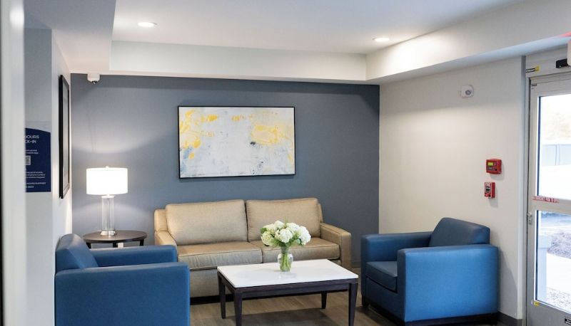 Hall - stayAPT Suites Memphis-Cordova