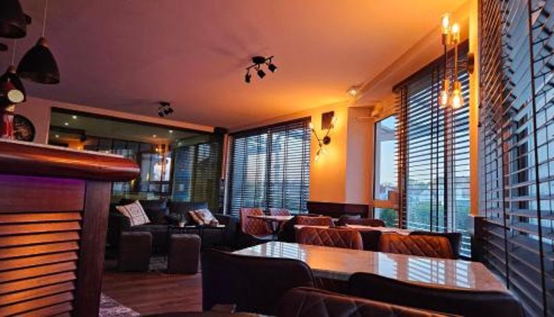 Sala śniadaniowa w restauracji - Auberge de la Marine