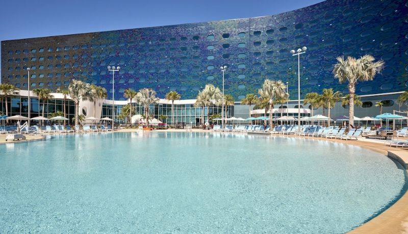 Piscina - Universal Terra Luna Resort