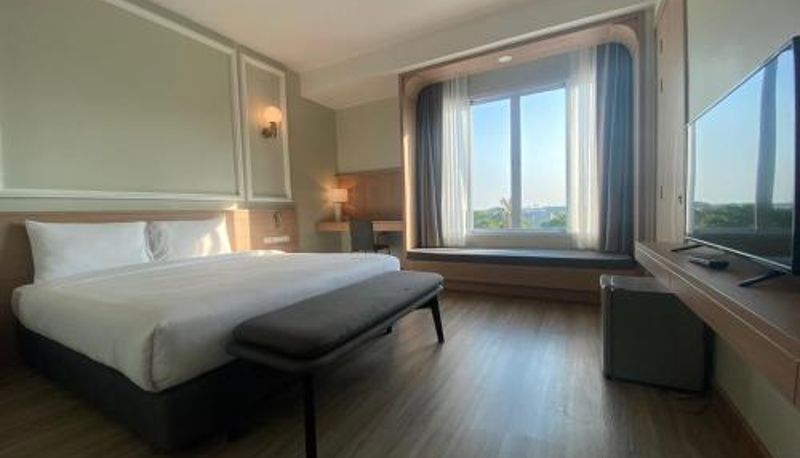 Info - Mayflower Grande Suite Hotel