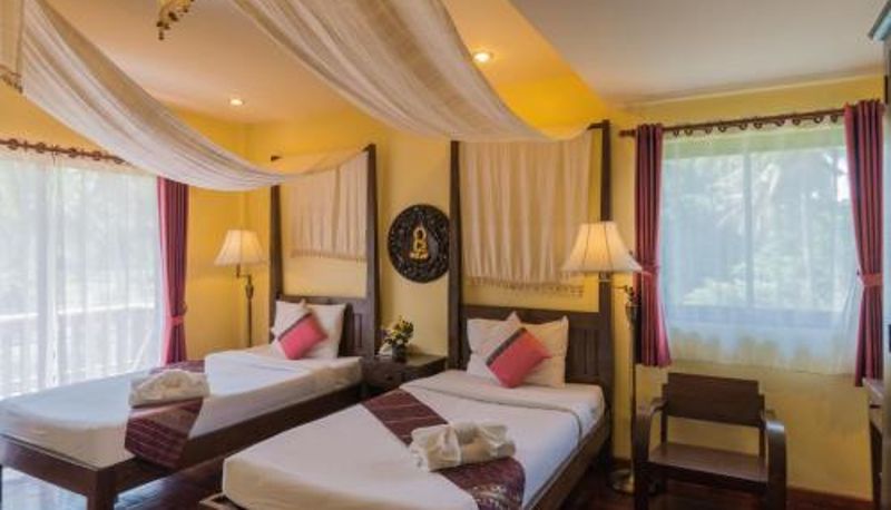 Camera - Coral Hotel Bangsaphan
