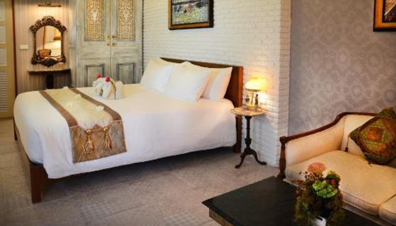 Kamer - Chuchaiburi Sri Amphawa