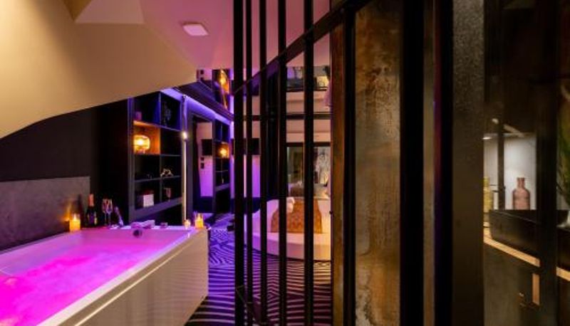 Kamer - LoveRoom Le Côté Secret