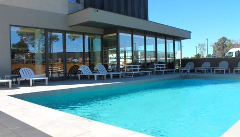 Pool - Adonis le Castellet
