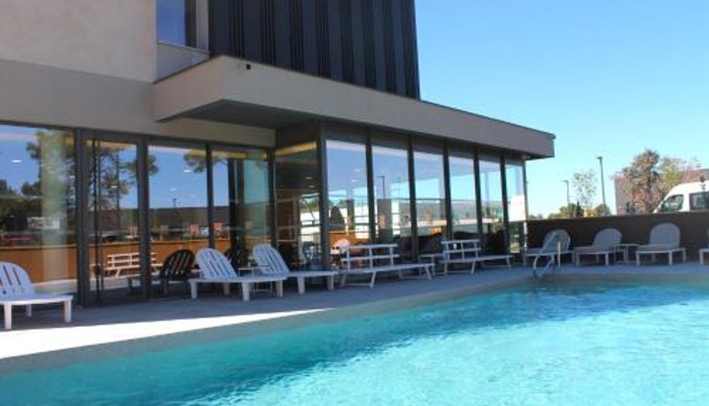 Pool - Adonis le Castellet