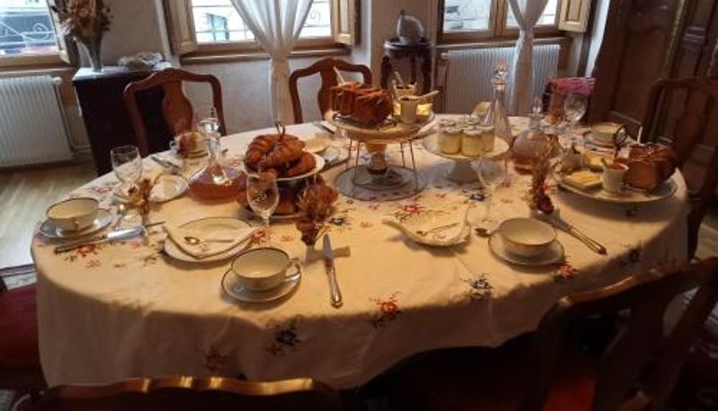 Frühstücksraum innerhalb des Restaurants - MAISON GAY LUSSAC St LEONARD DE NOBLAT