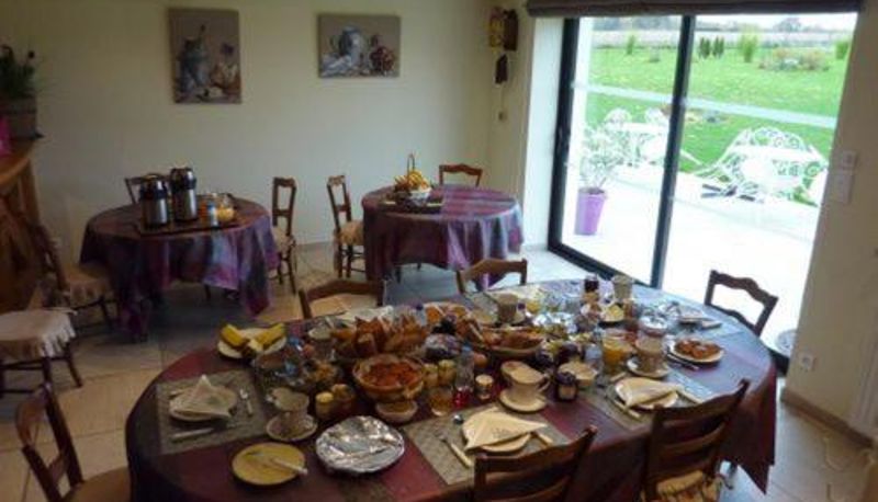 Sala śniadaniowa w restauracji - Chambres d'Hôtes de la Junchère