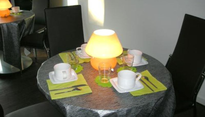 Frühstücksraum innerhalb des Restaurants - Croissant de Lune