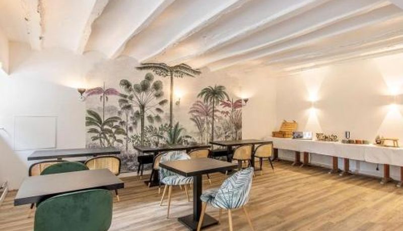 Sala śniadaniowa w restauracji - Le Domaine de Moroges