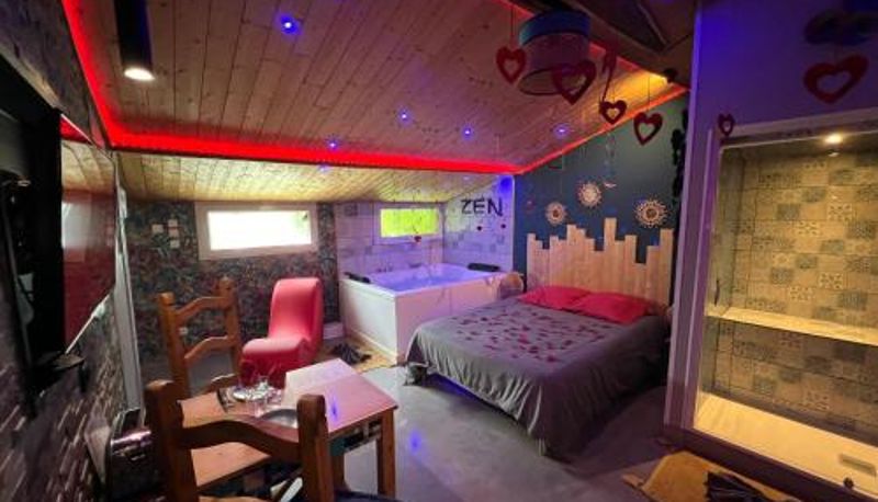 Chambre Standard - Maison d'Hôtes Comme Chez Vous à 5 mns de Montluel A Proximité de la PLAINE de l'AIN