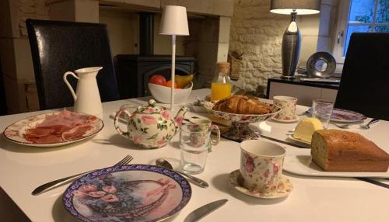 Frühstücksraum innerhalb des Restaurants - La Ménardière