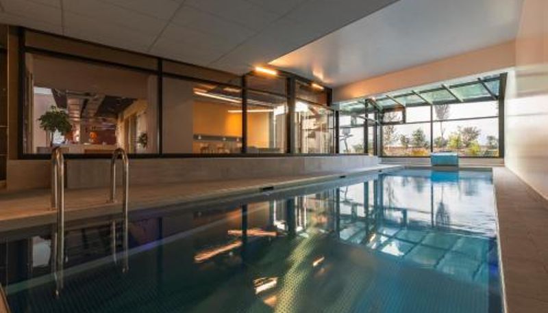 Basen - Nomad Hotel Dijon Gare