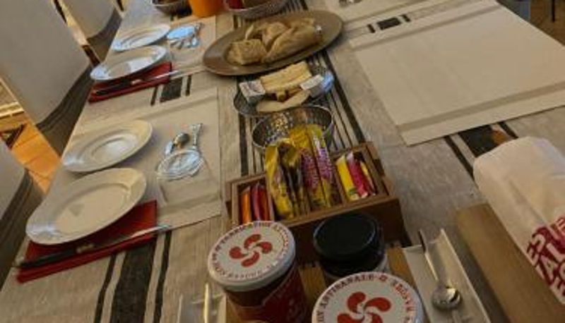 Sala prima colazione all'interno del ristorante - MAISON AMORAINA