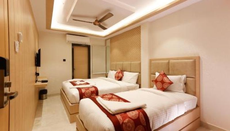 Habitación familiar - Hotel Sarc Inn