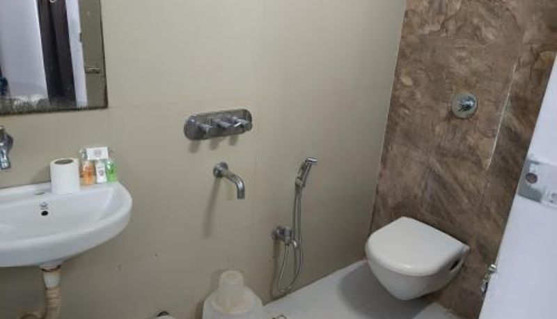 Bathroom - Hotel Satyug Inn