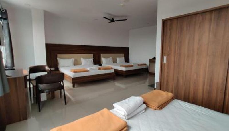 Room - Vadpadraka Hotel And Resort